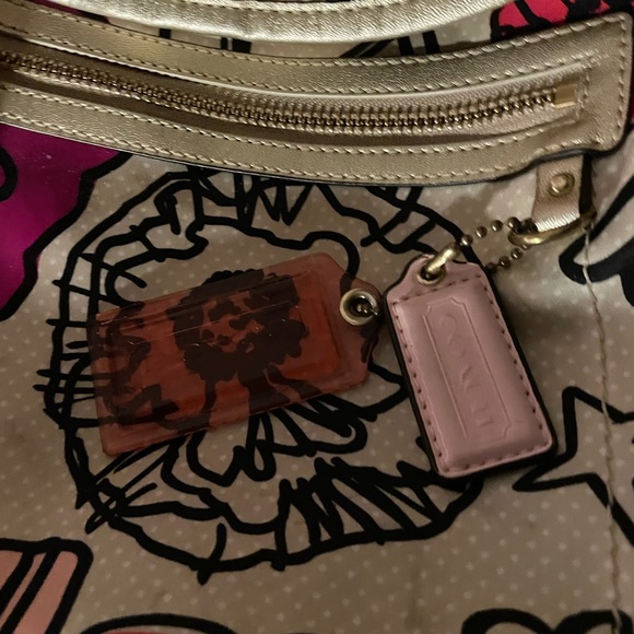 Coach Signature Daisy Kyra Satin Flower Print Backpack Bag 19284 Multicolor. - Picture 4 of 8